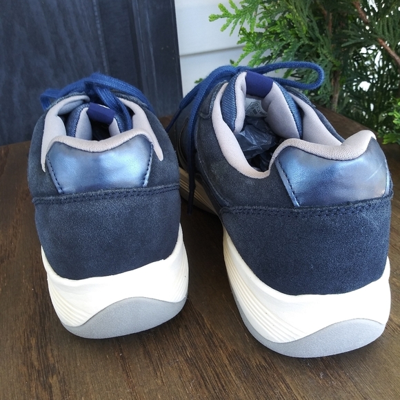 LANDS' END WOMEN'S SHOES - Picture 3 of 7